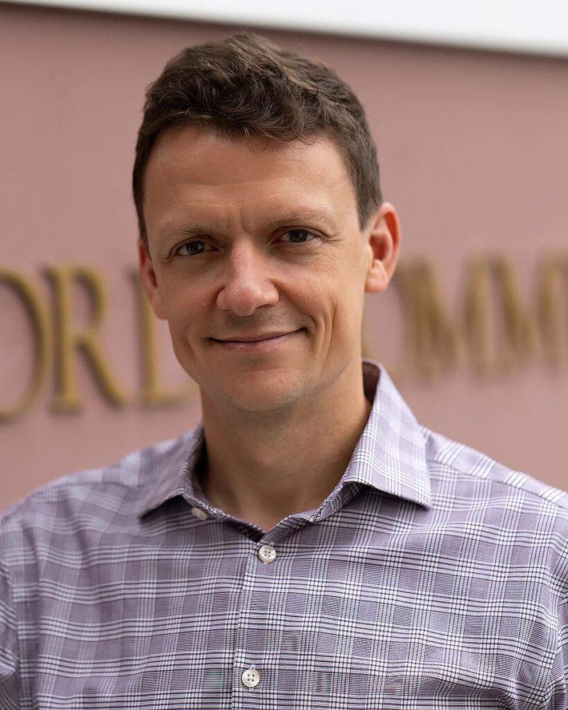 Dr. Daniel Acsadi